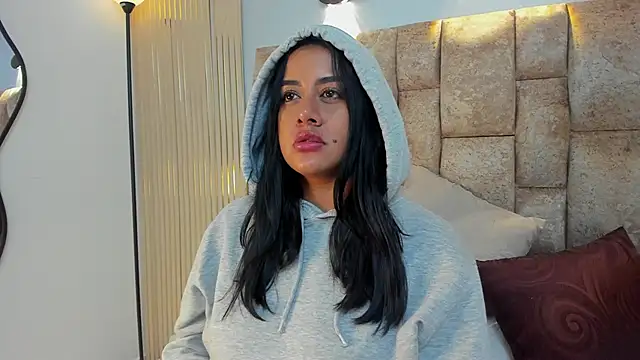 amatista  smith online show from October 1, 2025, 8:15 pm