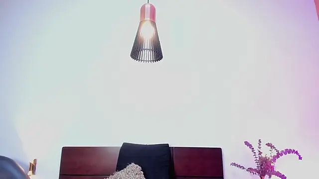 Snapshot of LucyJhonnsonn chatting on December 17, 2024, 4:45 am LucyJhonnsonn online show from December 17, 2024, 4:45 am