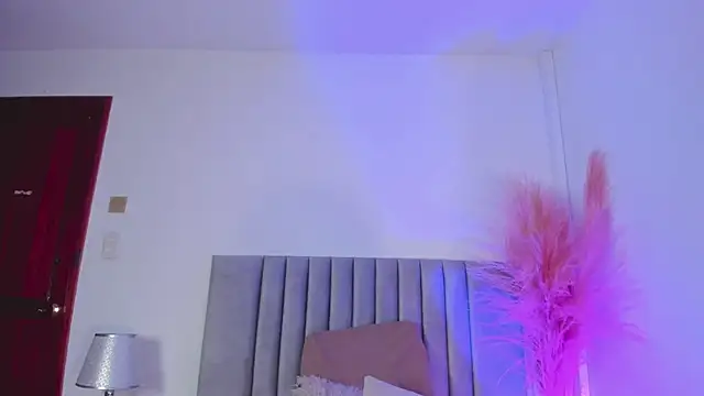 Snapshot of LucyJhonnsonn chatting on January 26, 2025, 12:05 am LucyJhonnsonn online show from January 26, 2025, 12:05 am