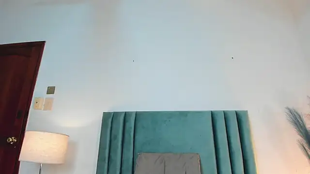 Snapshot of LucyJhonnsonn chatting on February 1, 2025, 12:51 am LucyJhonnsonn online show from February 1, 2025, 12:51 am