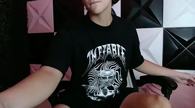 Dani cumboy online show from December 20, 2024, 6:08 am