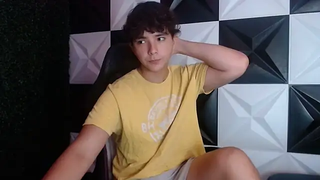 Dani cumboy online show from January 5, 2025, 1:35 am