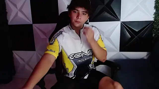 Dani cumboy online show from January 10, 2025, 2:57 am