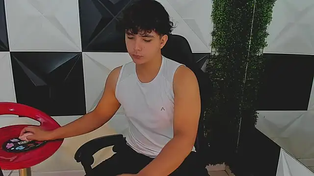 Dani cumboy online show from October 1, 2025, 1:06 pm