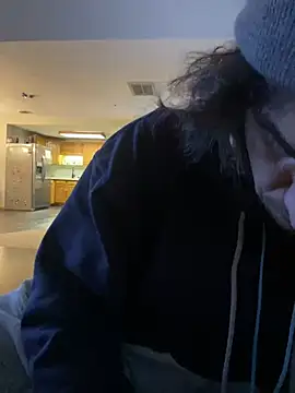 Lilsmokeshow017 online show from December 15, 2024, 5:10 pm