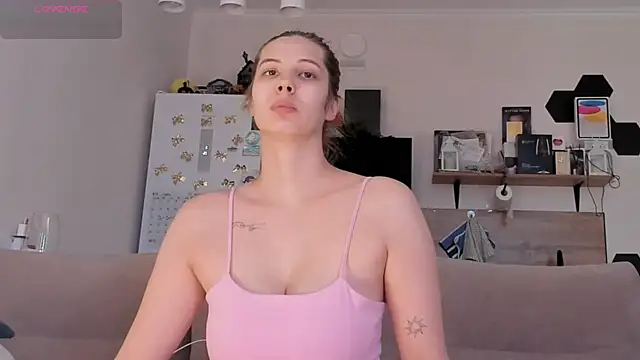 Snapshot of Girl_alone_home chatting on July 12, 2026, 4:09 pm Girl alone home online show from July 12, 2026, 4:09 pm