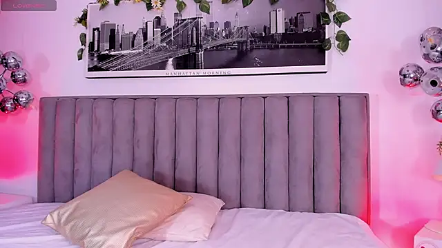 MandyWester online show from December 12, 2024, 8:43 pm