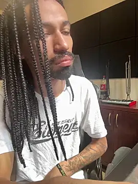 Snapshot of hotcamboy420 chatting on February 5, 2026, 3:16 pm hotcamboy420 online show from February 5, 2026, 3:16 pm