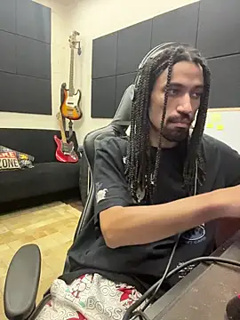 Snapshot of hotcamboy420 chatting on February 8, 2026, 6:06 am hotcamboy420 online show from February 8, 2026, 6:06 am