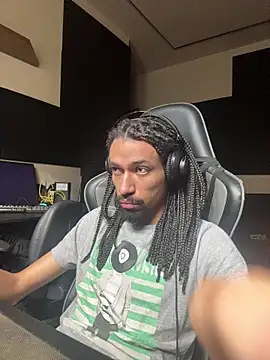 Snapshot of hotcamboy420 chatting on March 2, 2026, 3:52 pm hotcamboy420 online show from March 2, 2026, 3:52 pm