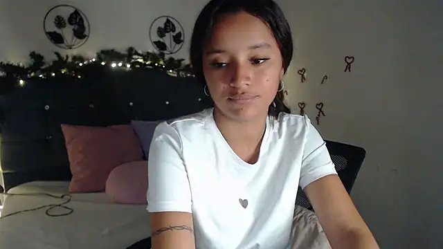 Snapshot of mia_sweetdc chatting on December 16, 2024, 8:58 pm mia sweetdc online show from December 16, 2024, 8:58 pm