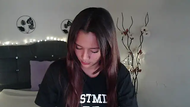 Snapshot of mia_sweetdc chatting on January 10, 2025, 7:54 pm mia sweetdc online show from January 10, 2025, 7:54 pm