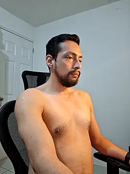 Andresarr93 online show from November 28, 2025, 8:22 pm