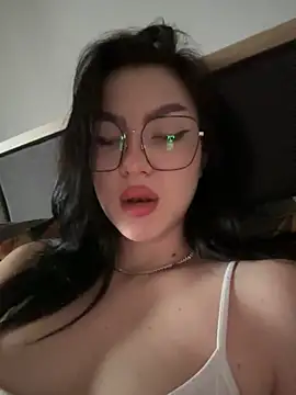 Snapshot of alissa4blonde chatting on February 2, 2025, 11:08 am alissa4blonde online show from February 2, 2025, 11:08 am
