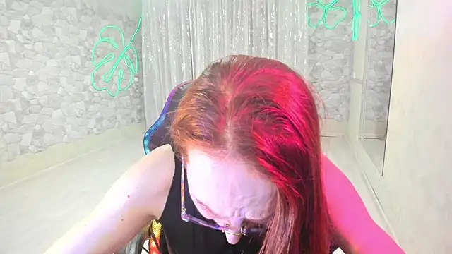 Snapshot of JessicaFamee chatting on October 18, 2025, 11:38 pm JessicaFamee online show from October 18, 2025, 11:38 pm