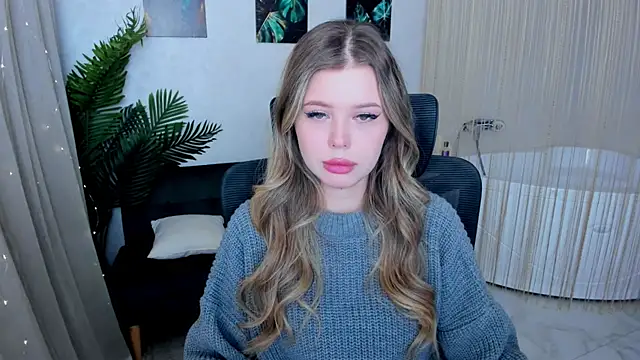 FollowLovee online show from September 27, 2025, 6:35 pm