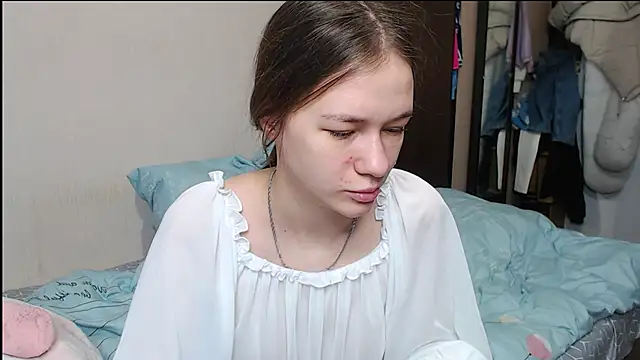 leila bambi  online show from February 11, 2025, 2:46 pm