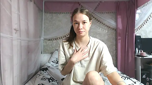 leila bambi  online show from November 21, 2025, 11:53 am