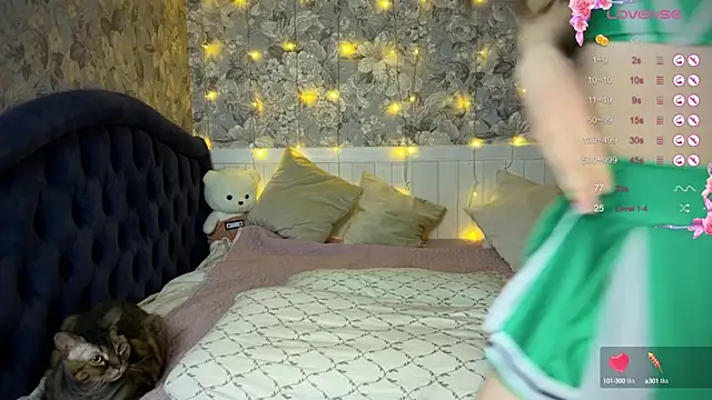 Snapshot of ChloeMillerMeow chatting on February 25, 2025, 7:47 pm ChloeMillerMeow online show from February 25, 2025, 7:47 pm