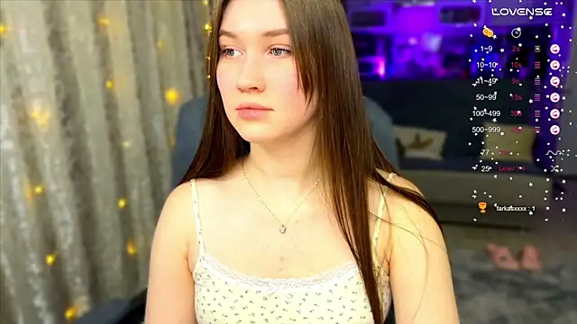 Snapshot of ChloeMillerMeow chatting on September 21, 2025, 7:48 pm ChloeMillerMeow online show from September 21, 2025, 7:48 pm