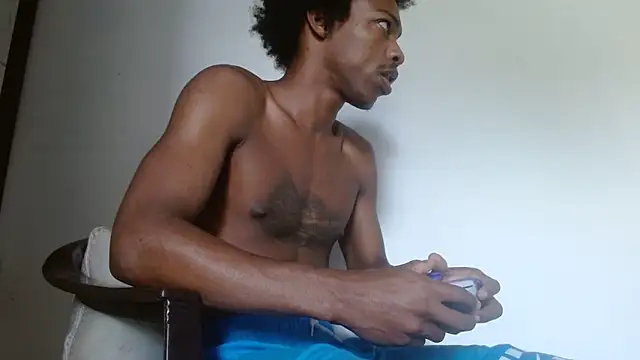 Larry-n-clouds online show from February 4, 2026, 6:03 pm