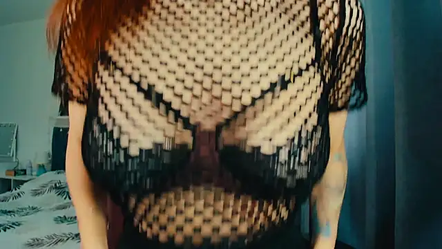 AlysaNightmoon online show from November 17, 2025, 4:51 am