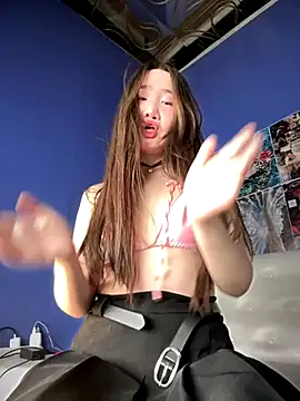 Asianpie  online show from October 21, 2025, 12:11 am