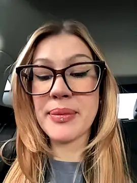 RinaCat online show from September 12, 2025, 5:18 am