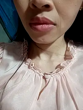 Snapshot of Hana_love20 chatting on October 1, 2025, 5:24 am Hana love20 online show from October 1, 2025, 5:24 am