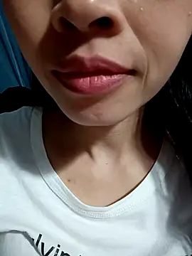 Snapshot of Hana_love20 chatting on October 3, 2025, 5:15 am Hana love20 online show from October 3, 2025, 5:15 am