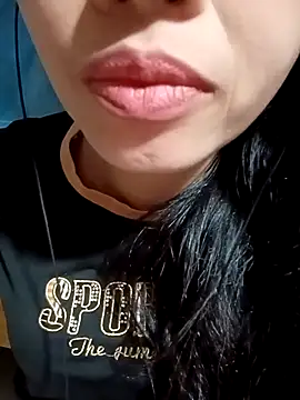 Snapshot of Hana_love20 chatting on October 6, 2025, 5:38 am Hana love20 online show from October 6, 2025, 5:38 am