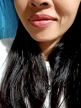 Snapshot of Hana_love20 chatting on October 8, 2025, 6:00 am Hana love20 online show from October 8, 2025, 6:00 am