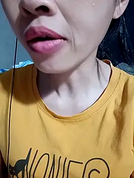 Snapshot of Hana_love20 chatting on October 15, 2025, 6:02 am Hana love20 online show from October 15, 2025, 6:02 am