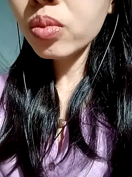 Snapshot of Hana_love20 chatting on October 22, 2025, 5:08 am Hana love20 online show from October 22, 2025, 5:08 am