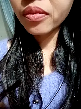 Snapshot of Hana_love20 chatting on October 24, 2025, 5:04 am Hana love20 online show from October 24, 2025, 5:04 am