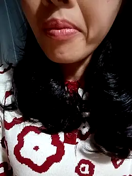 Snapshot of Hana_love20 chatting on November 13, 2025, 12:15 pm Hana love20 online show from November 13, 2025, 12:15 pm