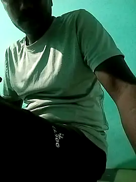 TamizhanKishwin7 online show from September 29, 2025, 8:35 pm