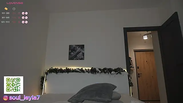 Snapshot of Sola_LI chatting on January 17, 2025, 9:49 am Sola LI online show from January 17, 2025, 9:49 am