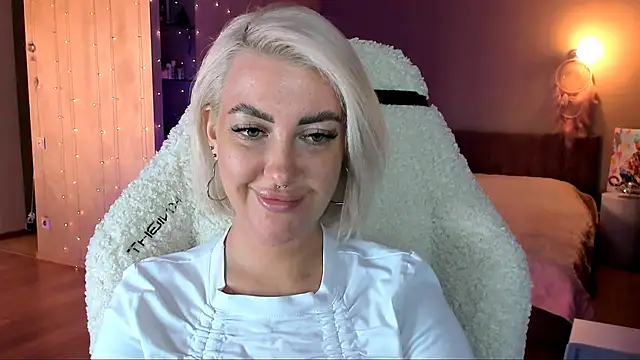 tykioty Miley online show from February 8, 2025, 12:50 pm