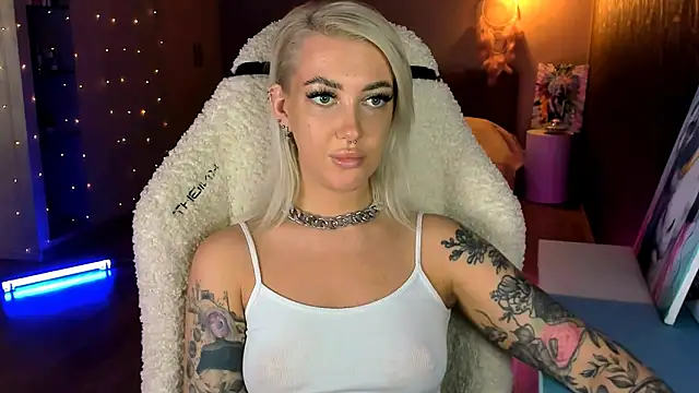 tykioty Miley online show from March 11, 2026, 1:17 pm