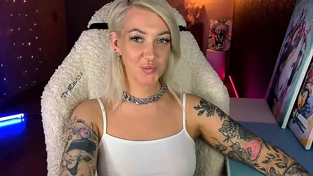 tykioty Miley online show from May 15, 2026, 1:40 pm