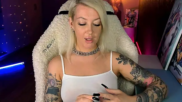 tykioty Miley online show from June 7, 2026, 1:48 pm