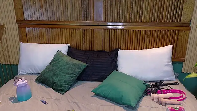 Eli666uwu online show from October 11, 2025, 10:30 pm