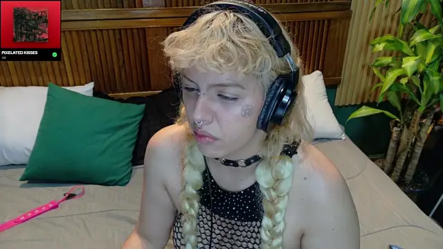 Eli666uwu online show from October 16, 2025, 12:33 am