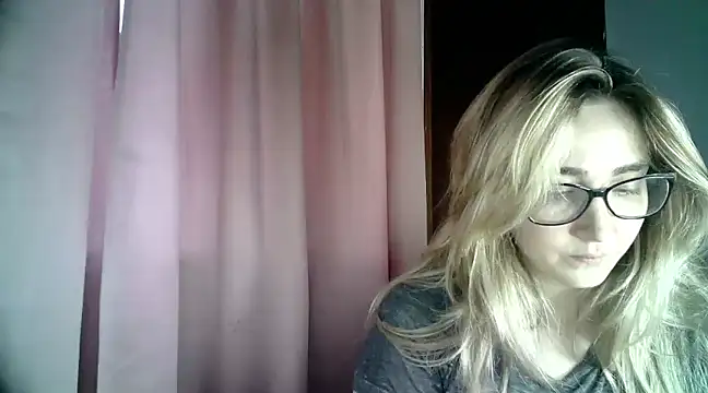 Snapshot of katy_pp chatting on January 9, 2025, 10:52 pm katy pp online show from January 9, 2025, 10:52 pm