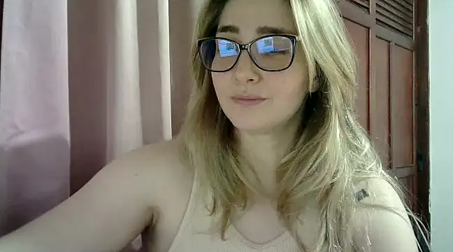 Snapshot of katy_pp chatting on January 10, 2025, 3:18 am katy pp online show from January 10, 2025, 3:18 am
