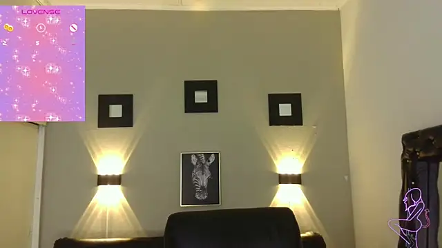 ashley Tompson1 online show from February 11, 2025, 12:27 pm