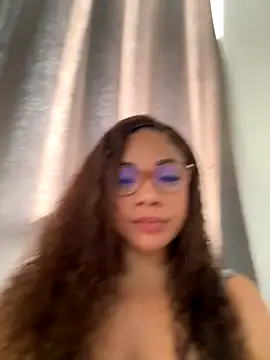 ashley Tompson1 online show from October 15, 2025, 11:43 am