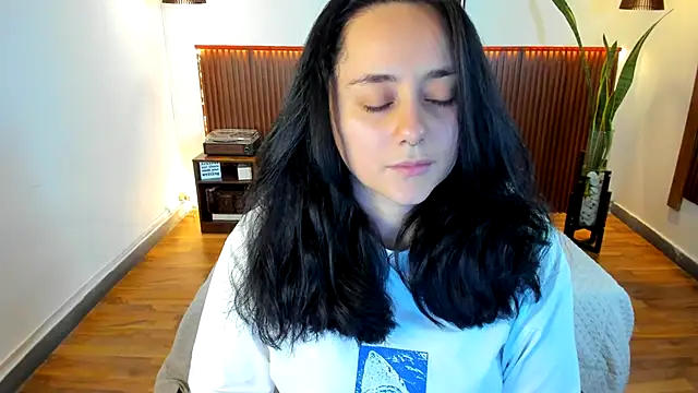 KatherineBond online show from October 4, 2025, 7:23 pm