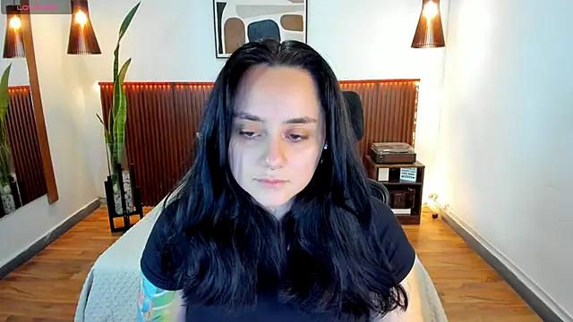 KatherineBond online show from October 18, 2025, 8:09 pm